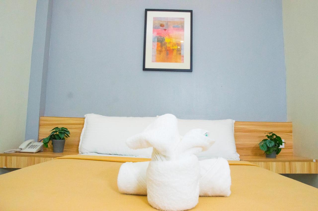 Elti Suites By Bluebookers Angeles Ngoại thất bức ảnh